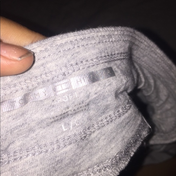 Tommy Hilfiger shorts😍 - Picture 4 of 5